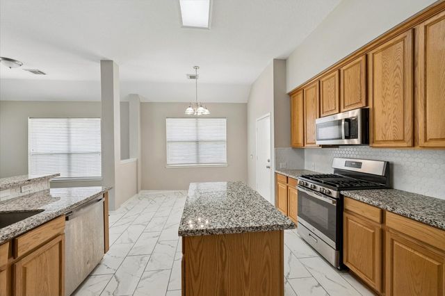 11707 Mesa Wells Drive, Tomball, TX 77377