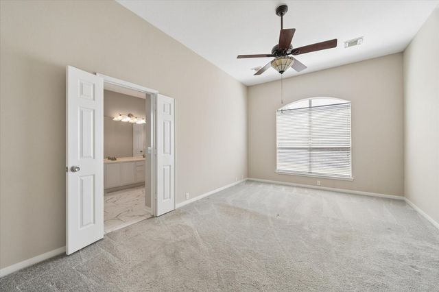 11707 Mesa Wells Drive, Tomball, TX 77377