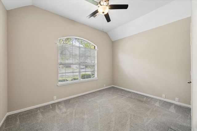 11707 Mesa Wells Drive, Tomball, TX 77377