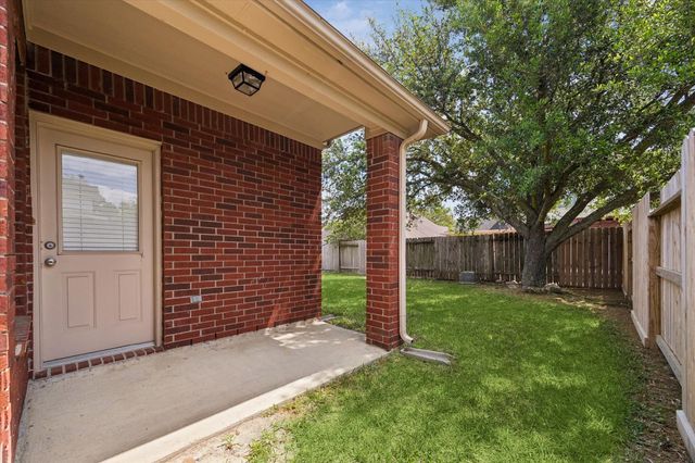11707 Mesa Wells Drive, Tomball, TX 77377