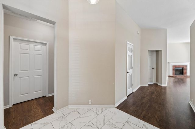 11707 Mesa Wells Drive, Tomball, TX 77377