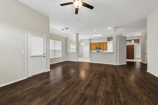 11707 Mesa Wells Drive, Tomball, TX 77377