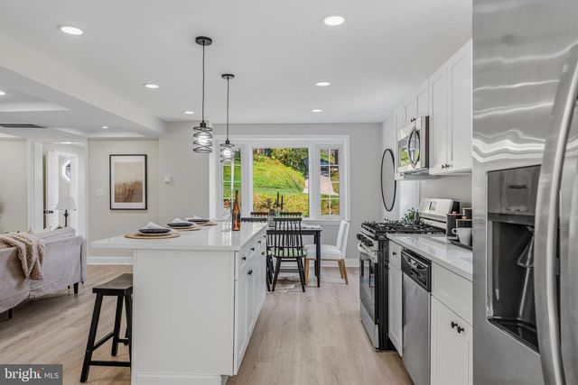 6681 LOCH HILL RD, Baltimore, MD 21239