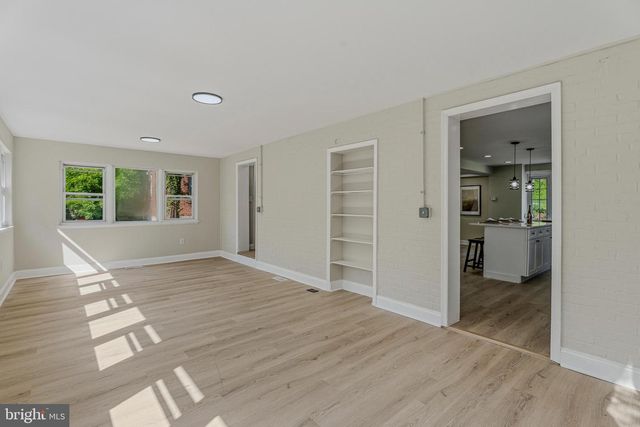 6681 LOCH HILL RD, Baltimore, MD 21239