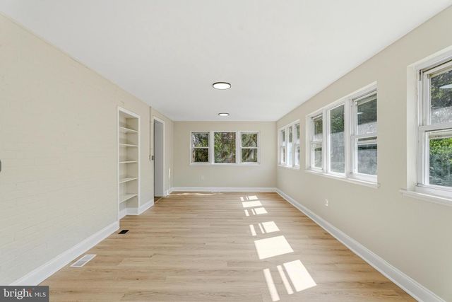 6681 LOCH HILL RD, Baltimore, MD 21239