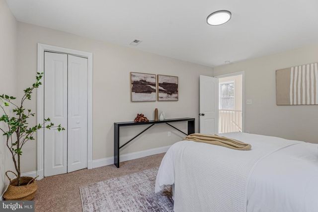 6681 LOCH HILL RD, Baltimore, MD 21239