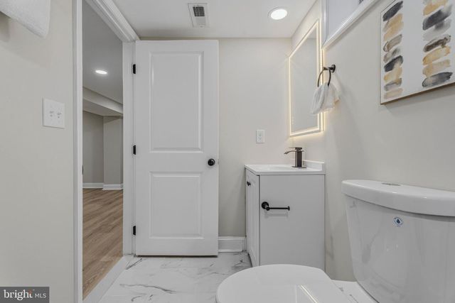 6681 LOCH HILL RD, Baltimore, MD 21239