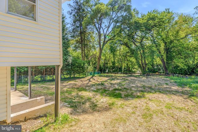 6681 LOCH HILL RD, Baltimore, MD 21239