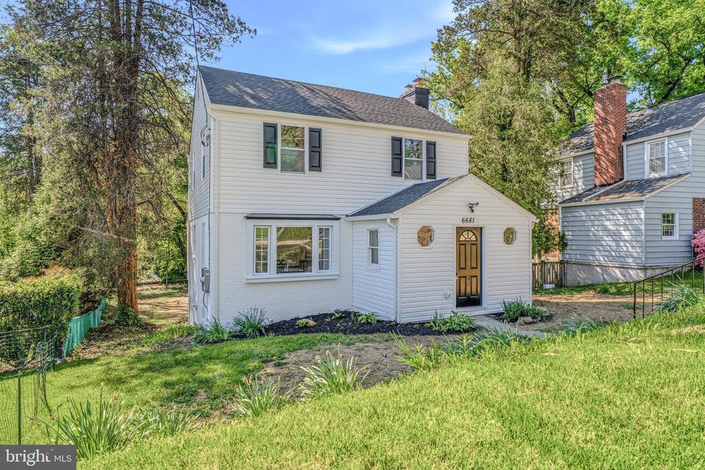 6681 LOCH HILL RD, Baltimore, MD 21239