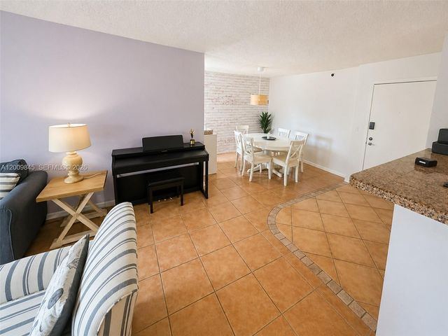 19801 E Country Club Drive 4307, Aventura, FL 33180