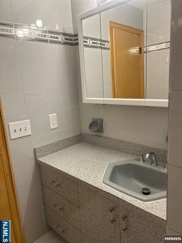 201 Franklin Street 2, Elmwood Park, NJ 07407