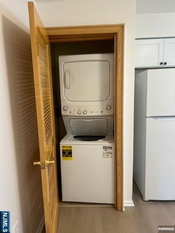 201 Franklin Street 2, Elmwood Park, NJ 07407