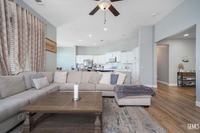 14603 Yellow Lupine Drive, Bakersfield, CA 93314