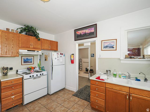 266 E FORT BLVD, Midvale, UT 84047