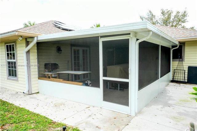 2304 SE 8th TER, Cape Coral, FL 33990