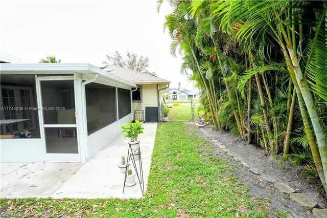 2304 SE 8th TER, Cape Coral, FL 33990