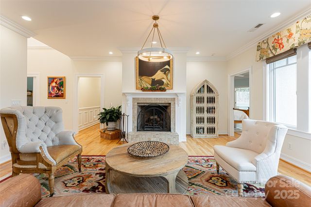 31 Piccadilly Place, Brevard, NC 28712