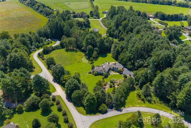 31 Piccadilly Place, Brevard, NC 28712
