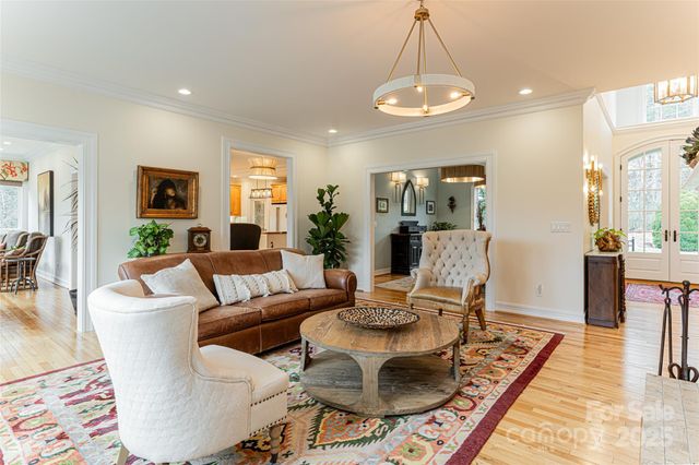 31 Piccadilly Place, Brevard, NC 28712