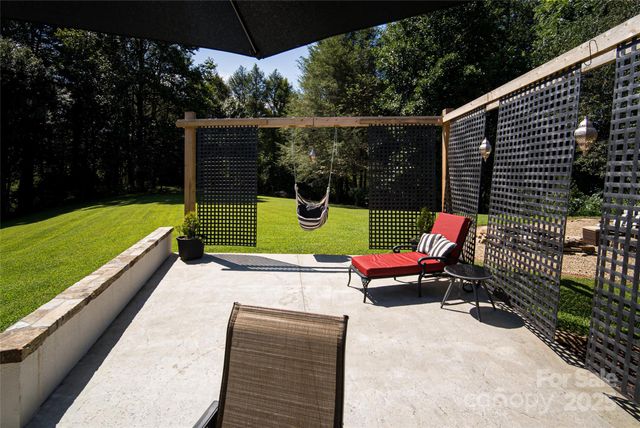 31 Piccadilly Place, Brevard, NC 28712
