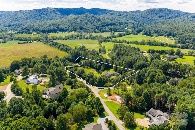 31 Piccadilly Place, Brevard, NC 28712