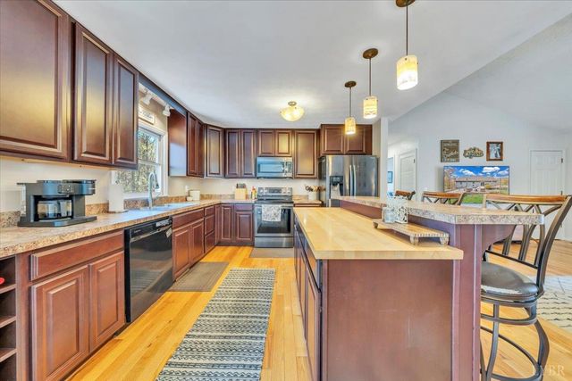 246 White Oak Drive, Blue Ridge, VA 24064