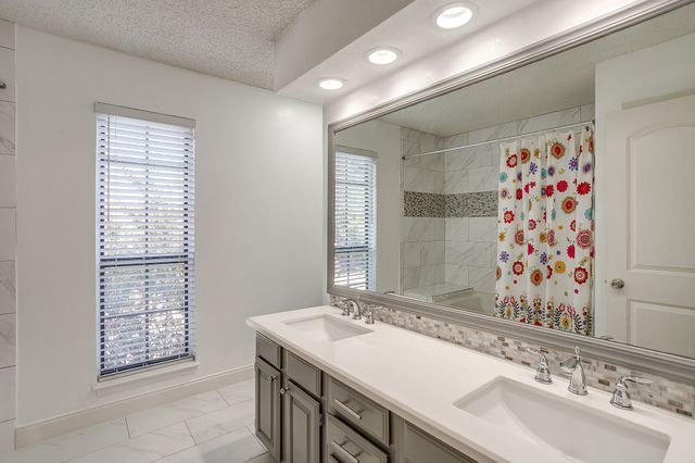 1206 Riverchase Lane 251, Arlington, TX 76011