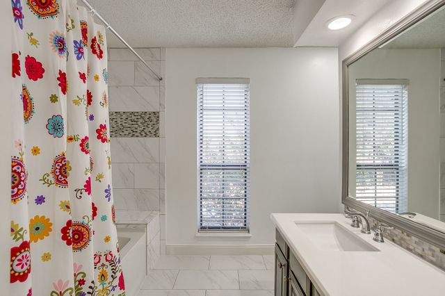 1206 Riverchase Lane 251, Arlington, TX 76011
