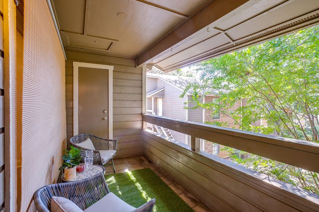 1206 Riverchase Lane 251, Arlington, TX 76011