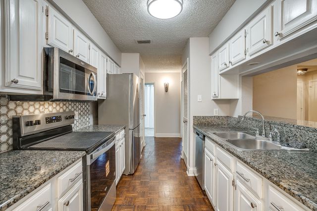 1206 Riverchase Lane 251, Arlington, TX 76011