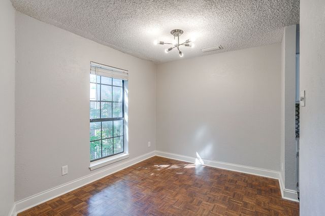 1206 Riverchase Lane 251, Arlington, TX 76011