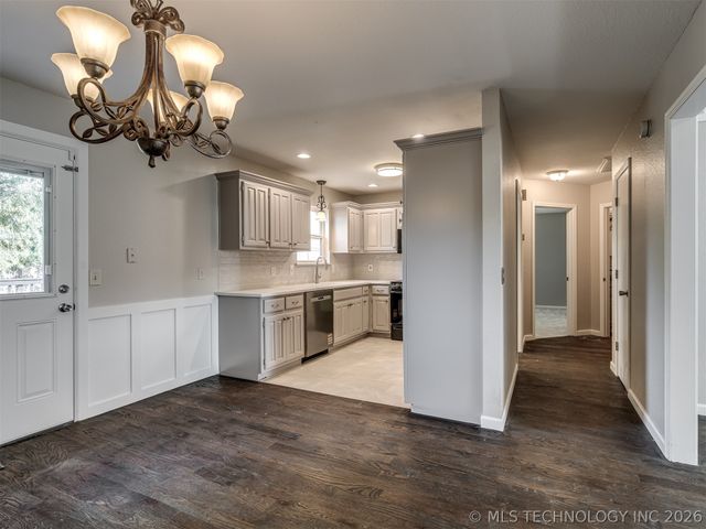 12006 S Forest Place, Jenks, OK 74037