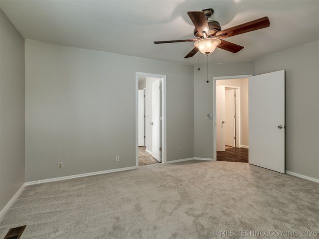 12006 S Forest Place, Jenks, OK 74037