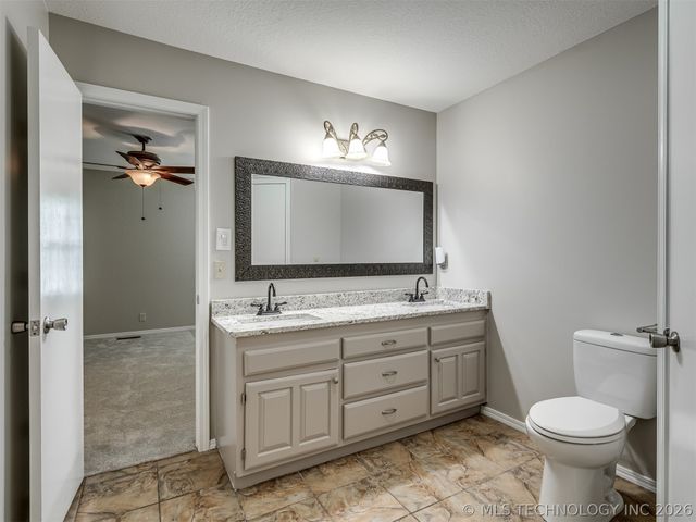12006 S Forest Place, Jenks, OK 74037