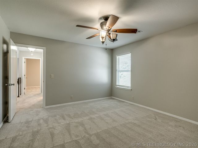 12006 S Forest Place, Jenks, OK 74037