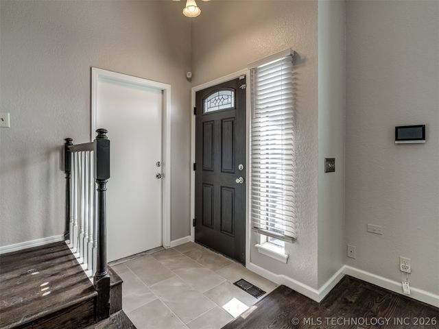 12006 S Forest Place, Jenks, OK 74037