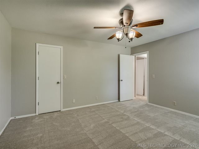 12006 S Forest Place, Jenks, OK 74037