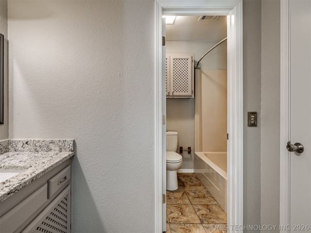 12006 S Forest Place, Jenks, OK 74037