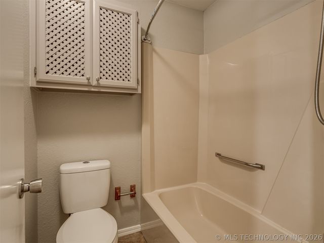 12006 S Forest Place, Jenks, OK 74037