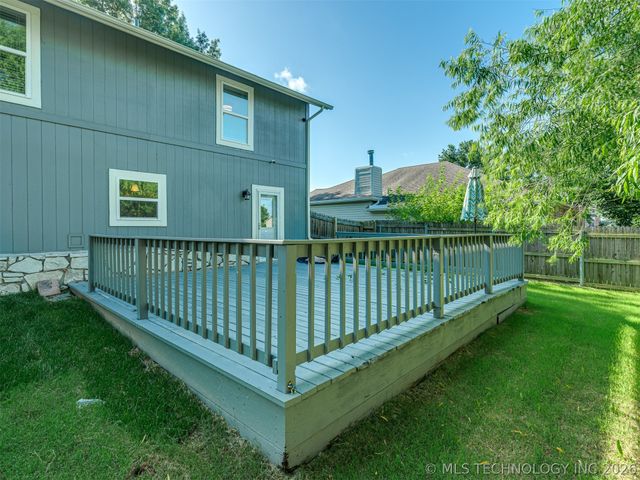 12006 S Forest Place, Jenks, OK 74037