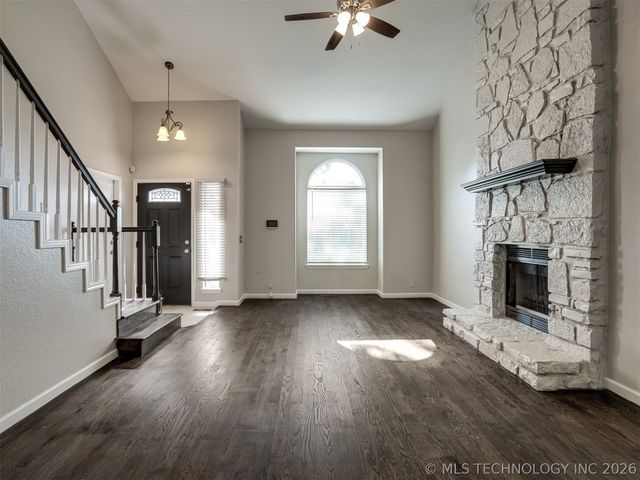 12006 S Forest Place, Jenks, OK 74037