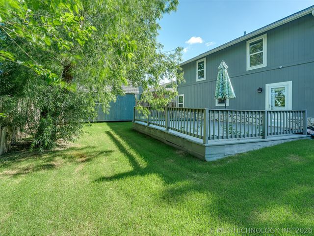 12006 S Forest Place, Jenks, OK 74037