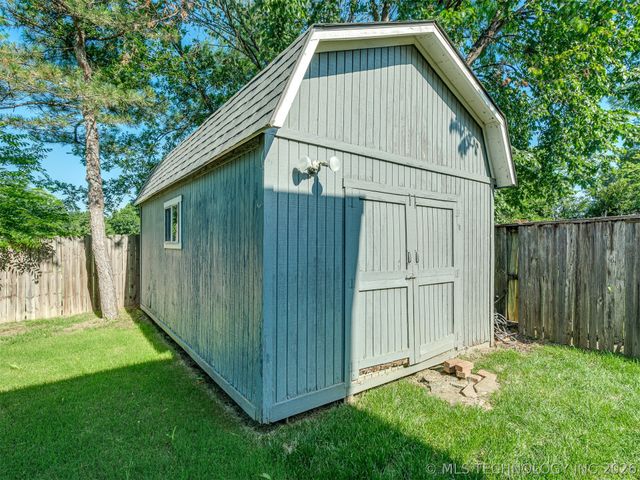 12006 S Forest Place, Jenks, OK 74037
