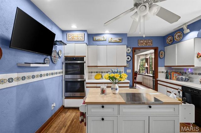 7061 Forsyth Boulevard, University City, MO 63105