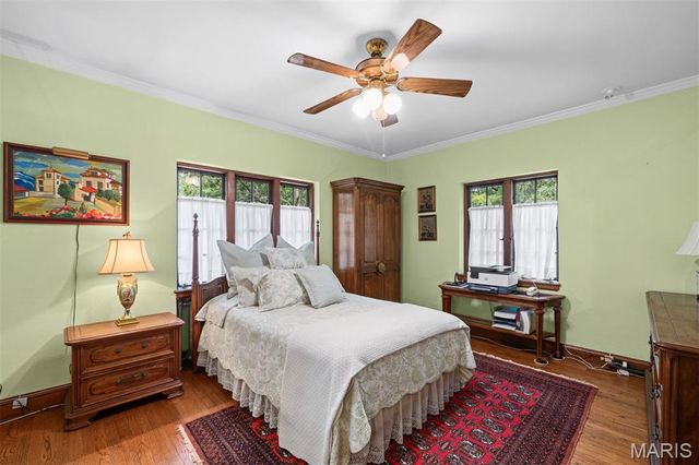 7061 Forsyth Boulevard, University City, MO 63105