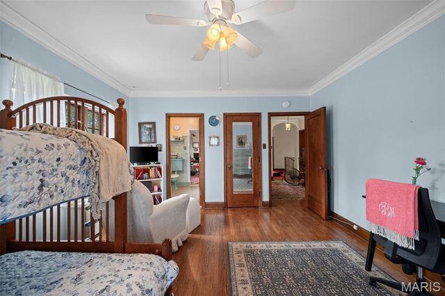 7061 Forsyth Boulevard, University City, MO 63105
