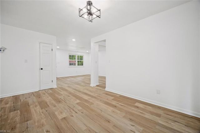 3904 Old Farm RD, Portsmouth, VA 23703