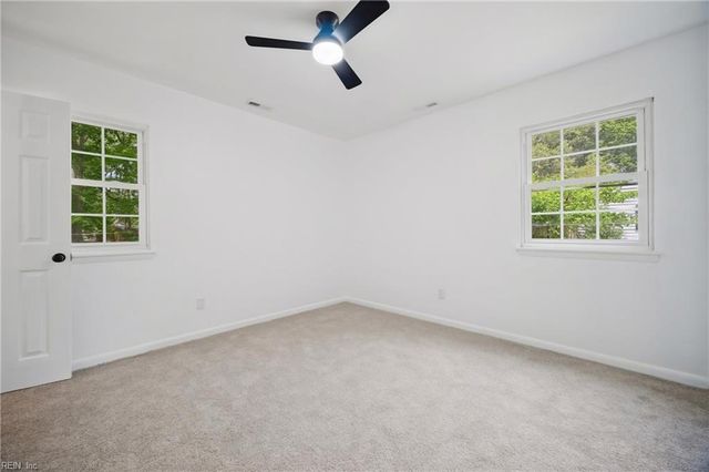 3904 Old Farm RD, Portsmouth, VA 23703