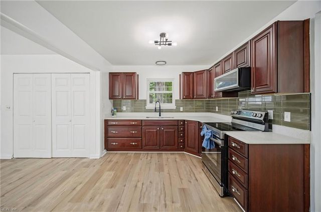 3904 Old Farm RD, Portsmouth, VA 23703
