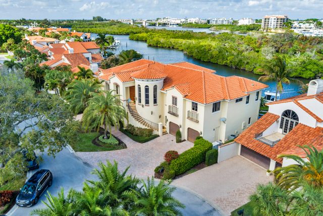 16904 S Passage S, Jupiter, FL 33477